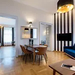 beHAPPY APARTMENTS